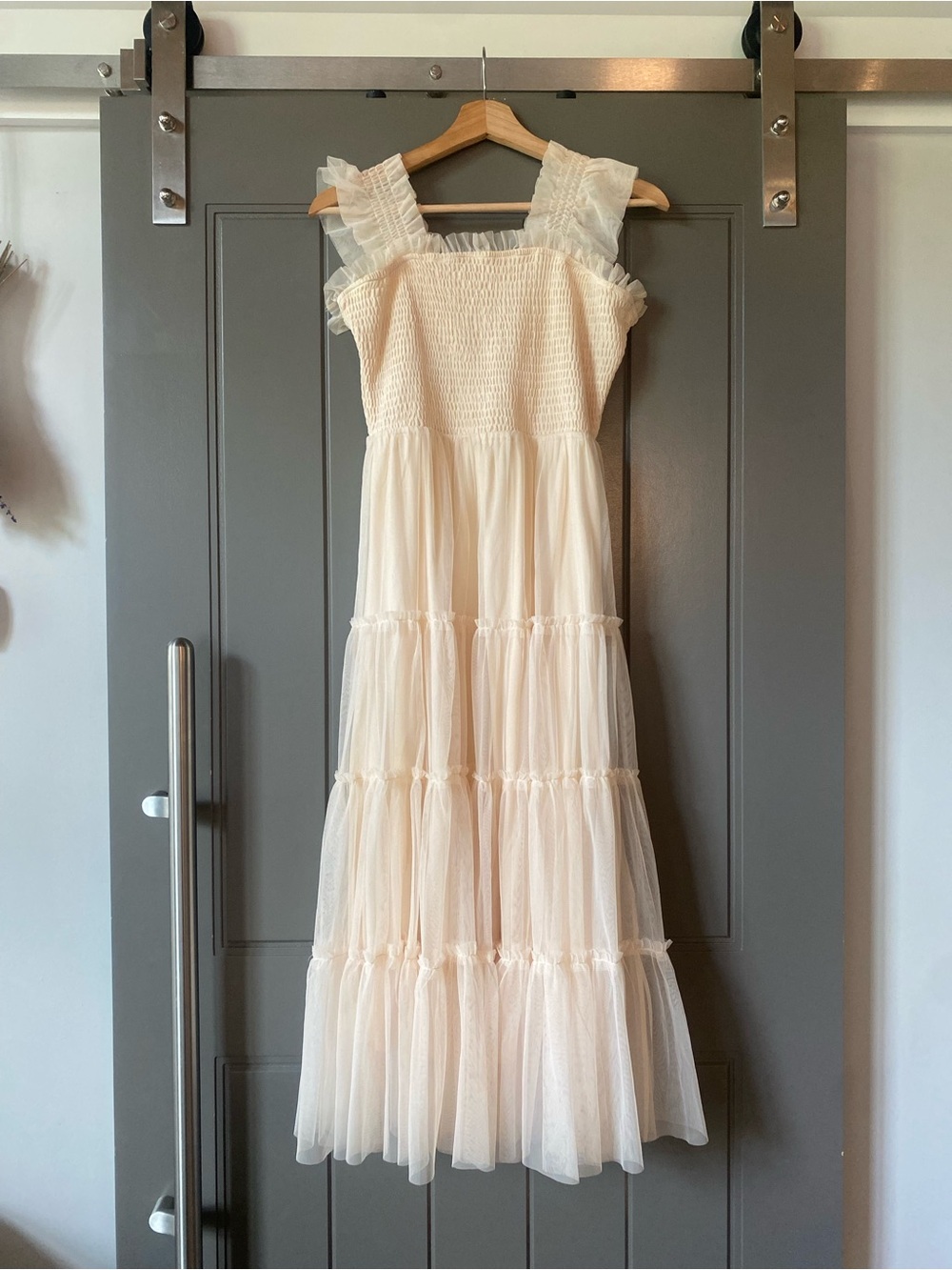 Listicle Cream Tiered Midi Dress
